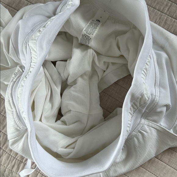 Lululemon dance studio white high rise lined casual shorts 6 - Picture 11 of 14